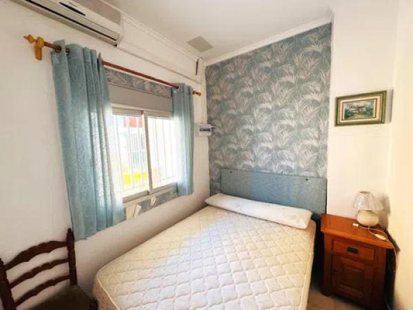 Chalet adosado en calle Riu Sec, 2