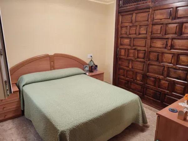 Casa independiente en calle de Gabriel Moreno, 16