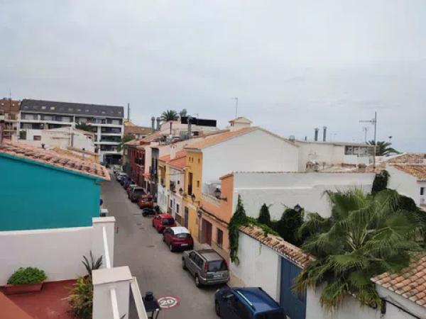 Casa independiente en calle de Gabriel Moreno, 16