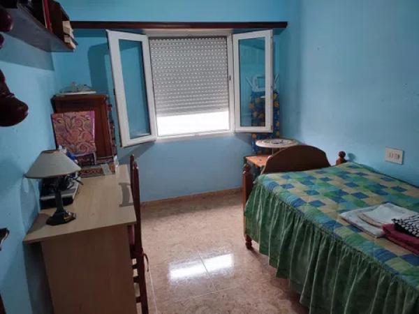 Casa independiente en calle de Gabriel Moreno, 16