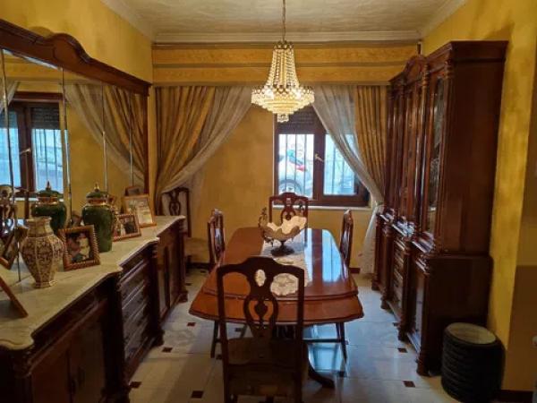 Casa independiente en calle de Gabriel Moreno, 16