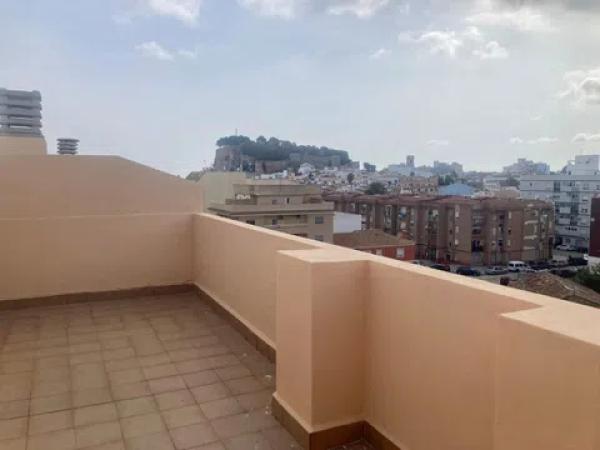 Ático en avenida Miguel Hernández