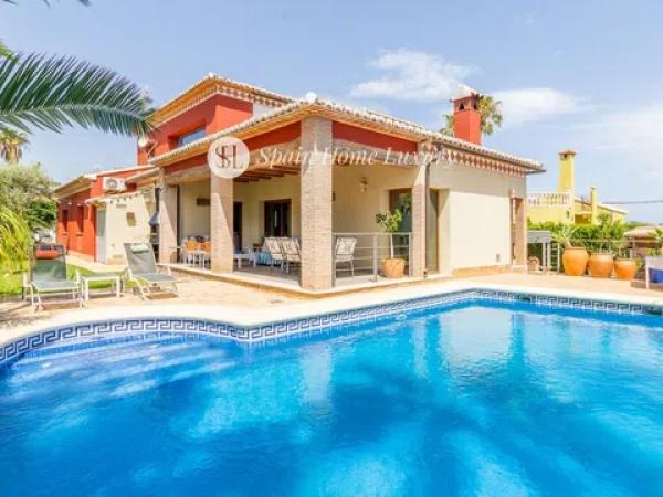 Casa independiente en calle d'Esparta