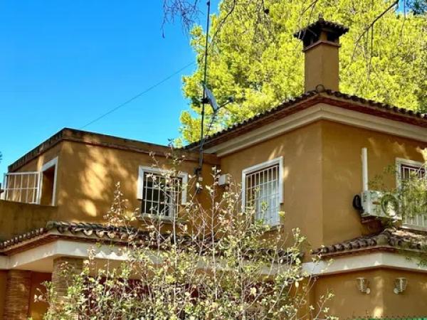 Casa independiente en camino Ample