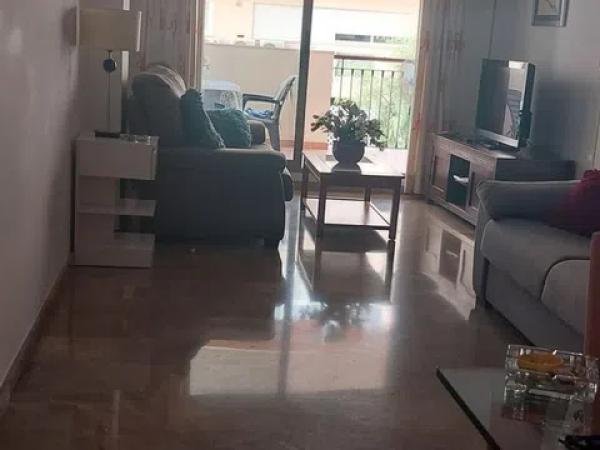 Piso en plaza de Benidorm, 11