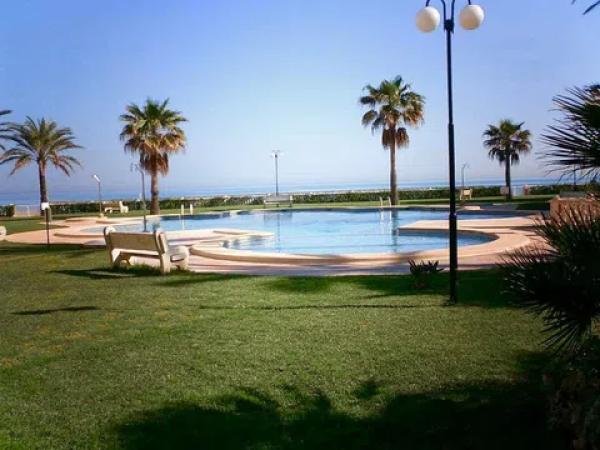 Piso en Barrio Les Bovetes-La Felicidad