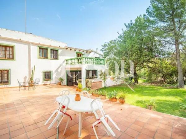 Casa independiente en calle Ametla