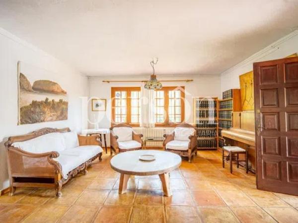 Casa independiente en calle Ametla