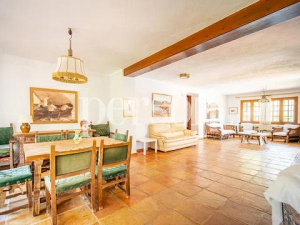 Casa independiente en calle Ametla