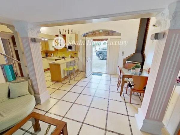 Casa independiente en camino Corral de Calafat