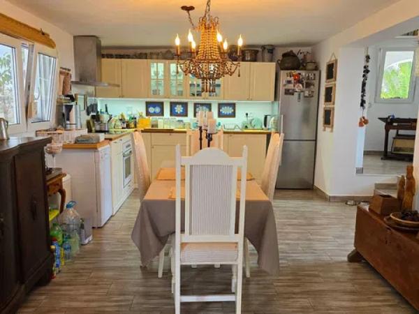 Casa independiente en calle Roure