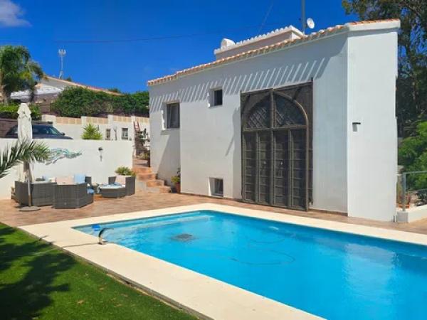 Casa independiente en calle Roure