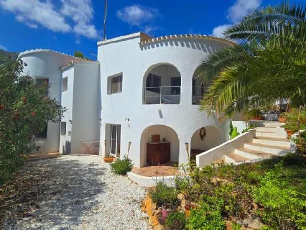 Casa independiente en calle Roure