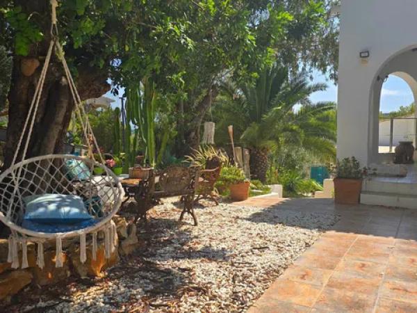 Casa independiente en calle Roure