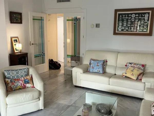 Piso en avenida de Joan Fuster, 1