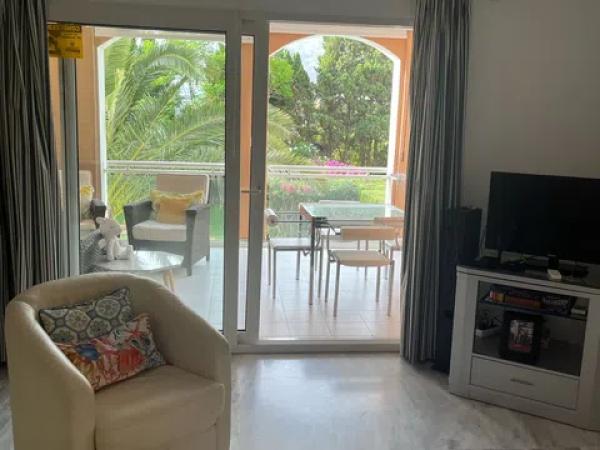 Piso en avenida de Joan Fuster, 1