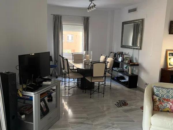 Piso en avenida de Joan Fuster, 1