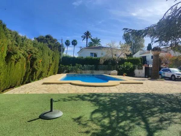 Chalet en Les Rotes/Las Rotas