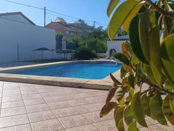 Casa independiente en Partida Pinella B, 125