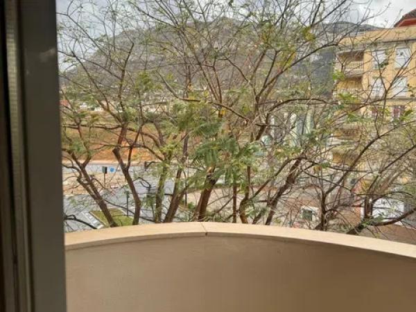 Piso en avenida Juan Chabás,, 5