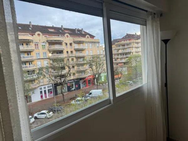 Piso en avenida Juan Chabás,, 5