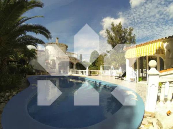 Chalet en calle Sibil·la