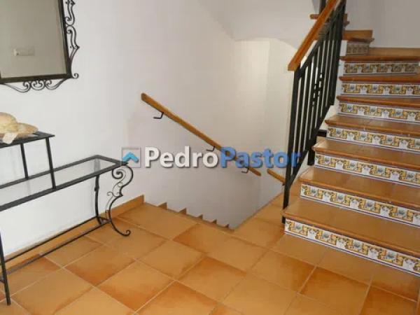 Chalet adosado en calle de Miraflor