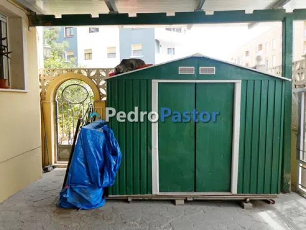 Chalet adosado en calle de Miraflor