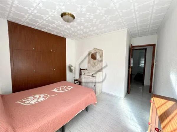 Piso en Barrio Les Bovetes-La Felicidad