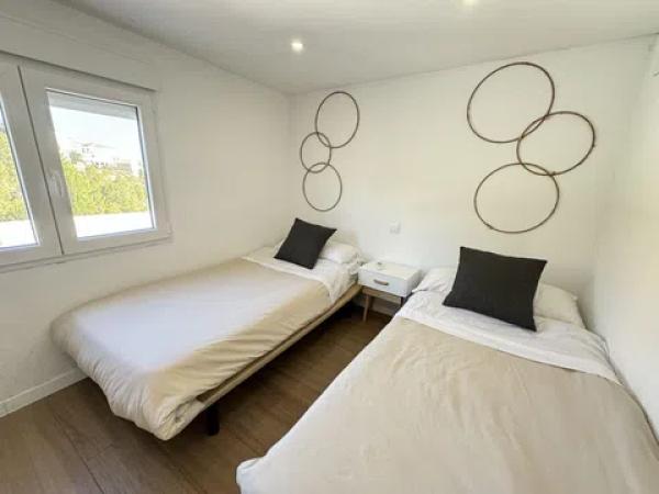 Casa independiente en calle Centaure