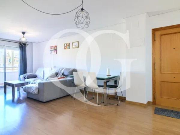 Piso en calle Carlos Sentí