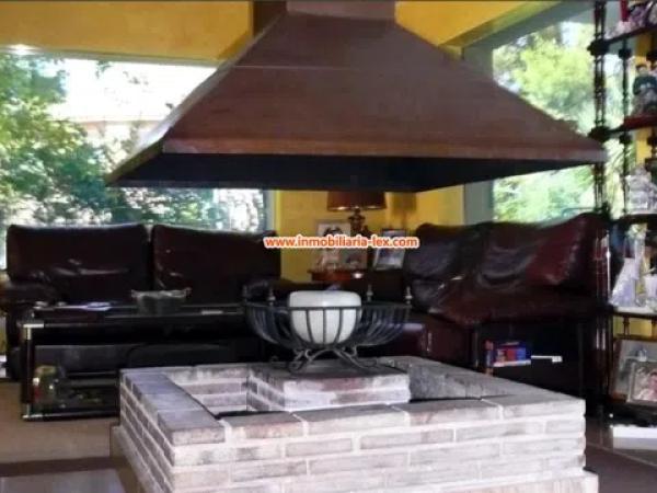 Casa independiente en calle Jacint