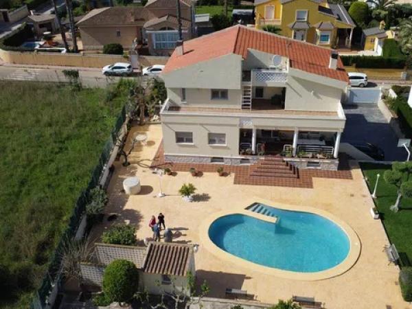 Chalet en La Pedrera-Vessanes