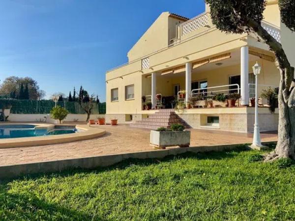 Chalet en La Pedrera-Vessanes