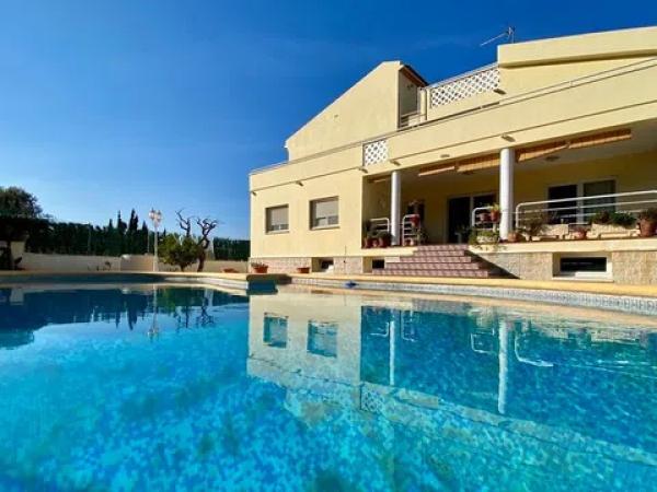 Chalet en La Pedrera-Vessanes