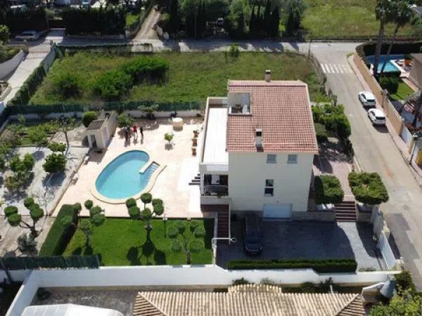 Chalet en La Pedrera-Vessanes