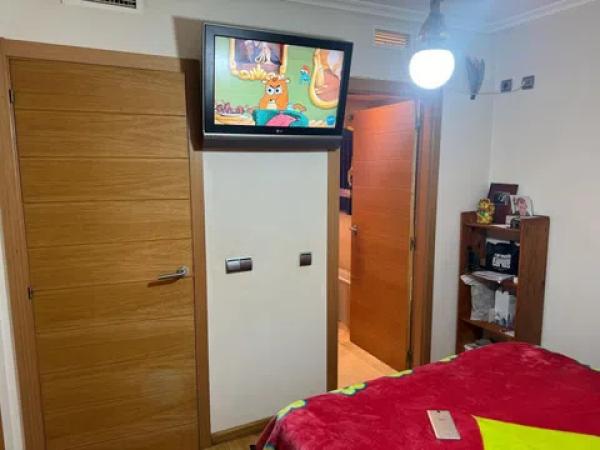 Piso en calle Turia, 4