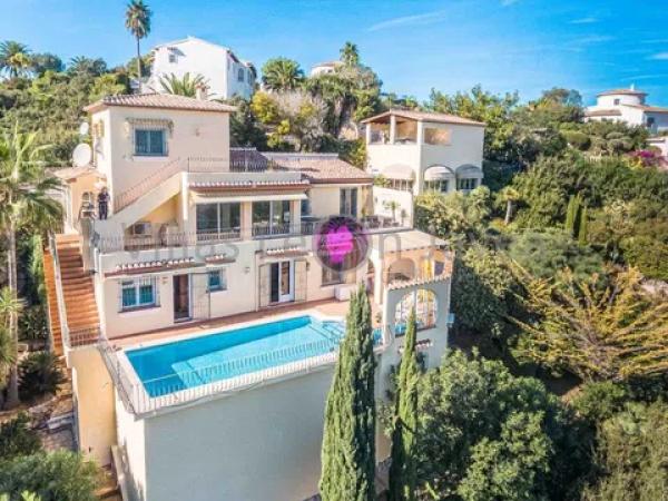 Casa independiente en calle el Ruiseñor