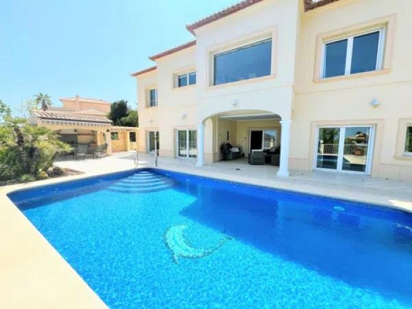 Casa independiente en calle Urbanización la Sella