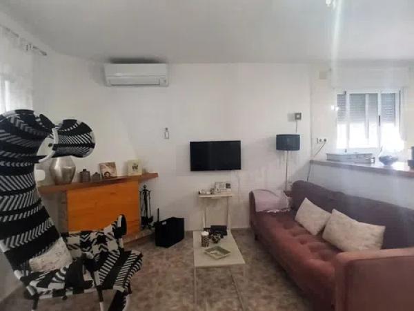 Casa independiente en calle Llac Leman