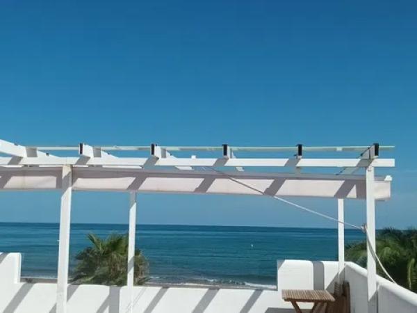 Casa independiente en calle Llac Leman