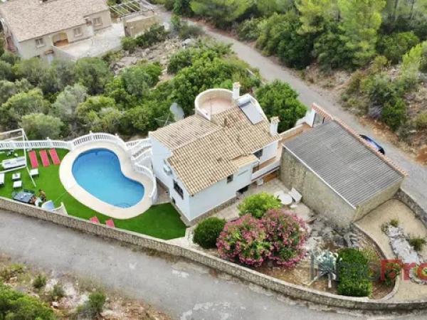 Casa independiente en calle de Learco