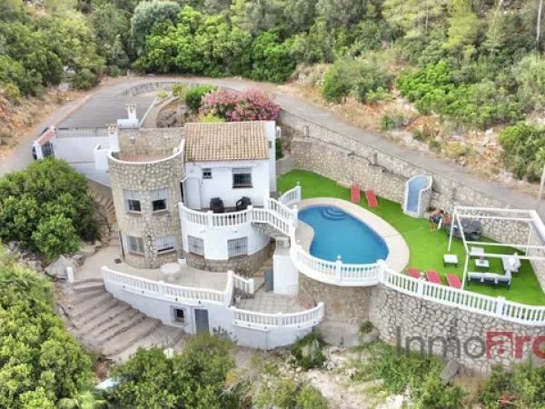 Casa independiente en calle de Learco