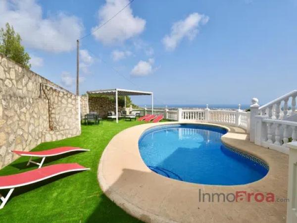 Casa independiente en calle de Learco