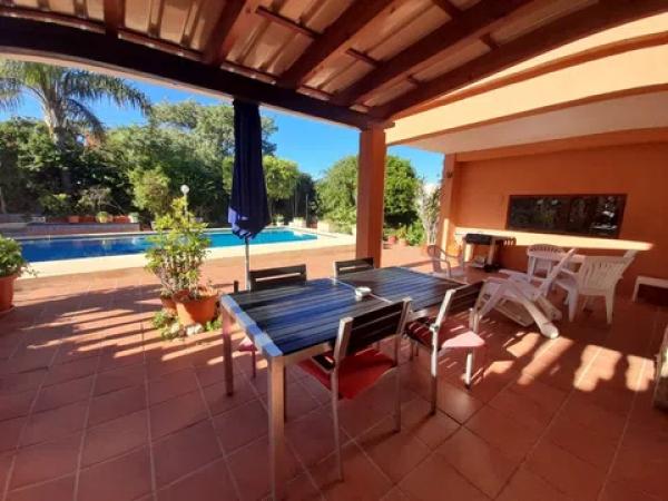 Casa independiente en camino de les Alquerias