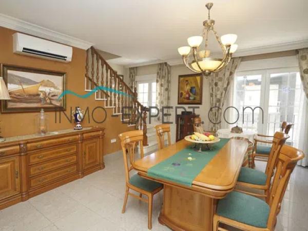 Chalet pareado en paseo Barrio Saladar