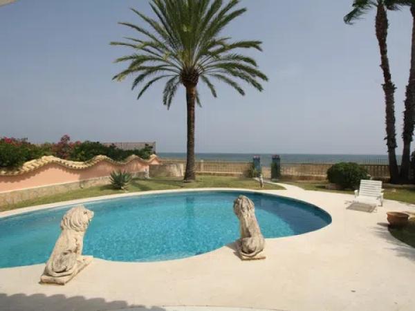 Casa independiente en calle Riu Ebron s/n