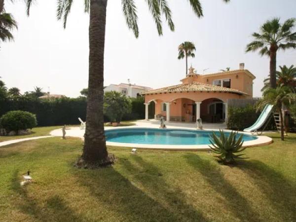 Casa independiente en calle Riu Ebron s/n