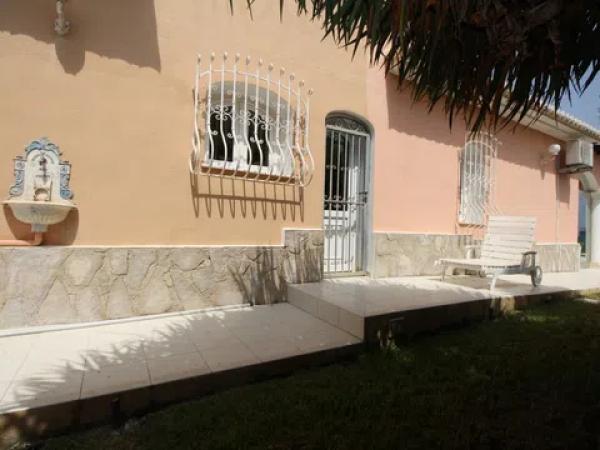 Casa independiente en calle Riu Ebron s/n