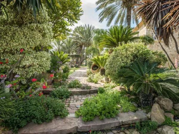 Casa independiente en partida casablanca, 3